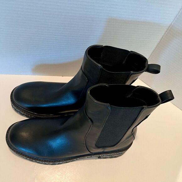 SHUSHOP Yazlin Women’s Black Lug Boot 11 *NEW* - Picture 4 of 14